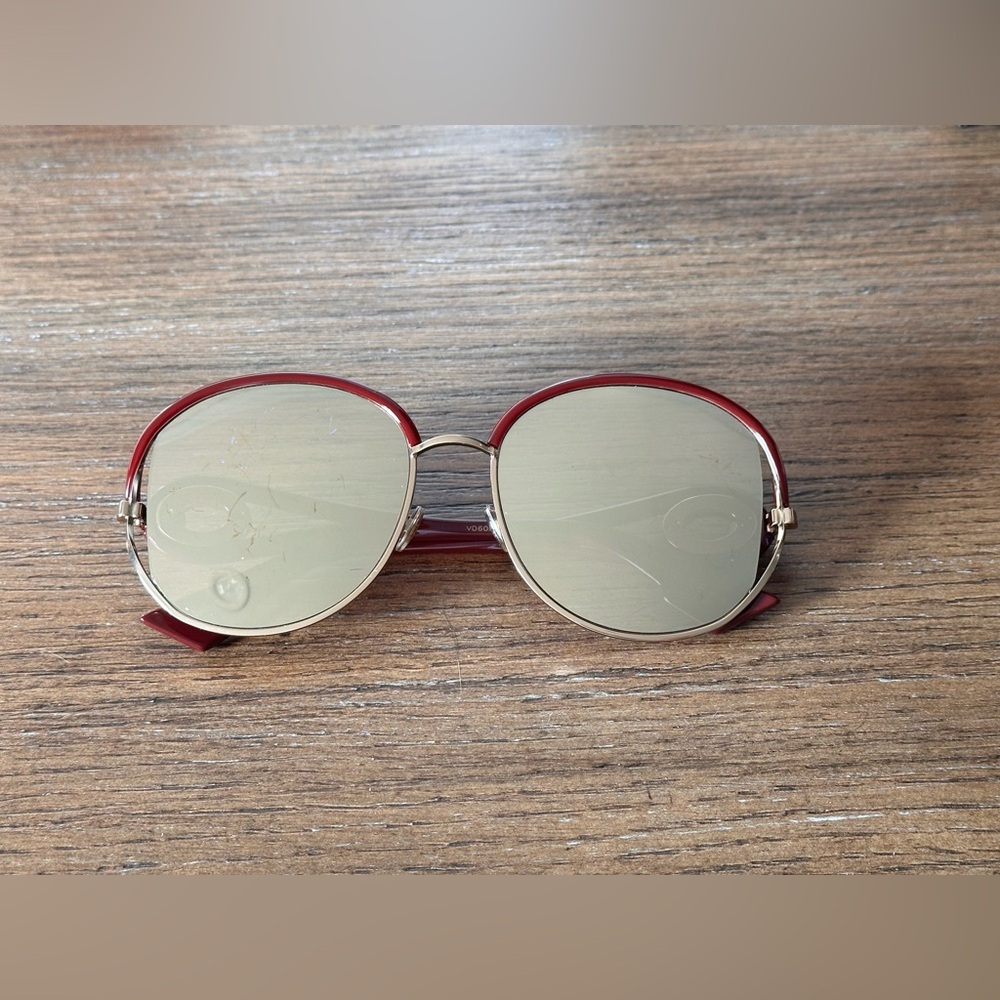 Christian Dior Sunglasses with case. - Picture 2 of 9